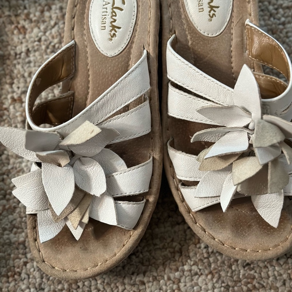 Clarks Artisan Slip On Sandal 6m - image 3